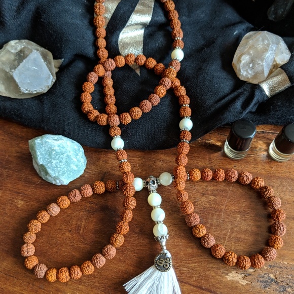 Mala Necklace: Rudraksha & Mother of Pearl! - Picture 4 of 5